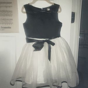 Girls dress 4/5